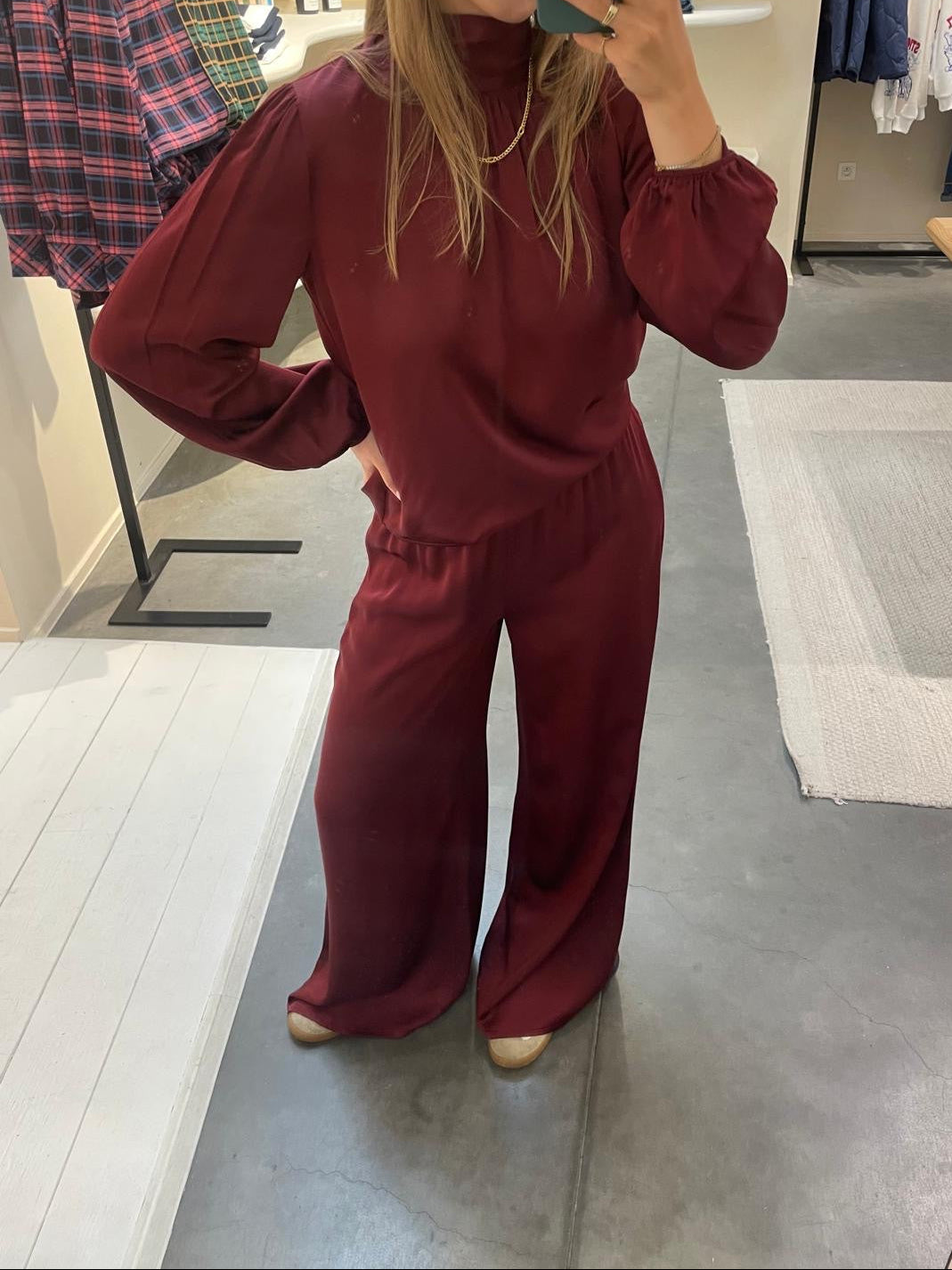 Berry blouse Olivia